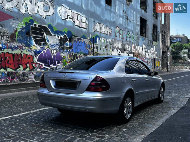 Сірий Мерседес Е-Клас, об'ємом двигуна 2.7 л та пробігом 258 тис. км за 6500 $, фото 8 на Automoto.ua