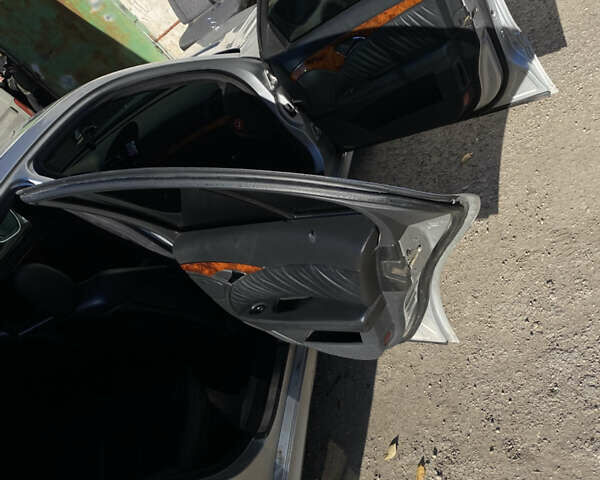 Мерседес Е-Клас 2002 у Тернополі на Automoto.ua Сірий Мерседес Е-Клас, об'ємом двигуна 2.6 л та пробігом 353 тис. км за 5450 $, фото 26 на Automoto.ua