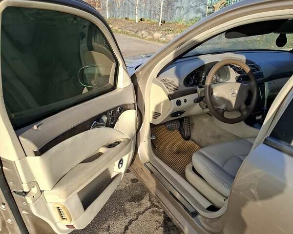 Серый Мерседес Е-Класс, объемом двигателя 2.69 л и пробегом 266 тыс. км за 7500 $, фото 4 на Automoto.ua