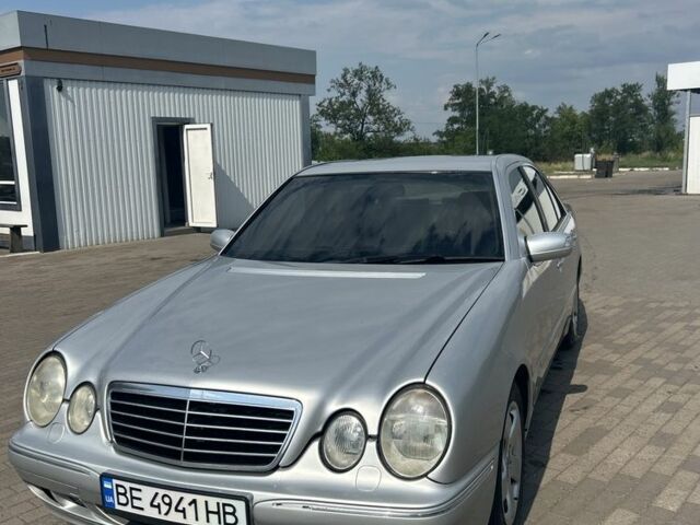 Серый Мерседес Е-Класс, объемом двигателя 2.7 л и пробегом 34 тыс. км за 3000 $, фото 2 на Automoto.ua