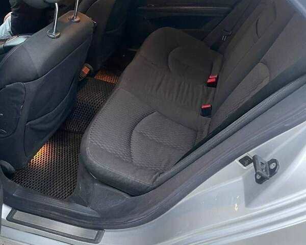 Серый Мерседес Е-Класс, объемом двигателя 2.1 л и пробегом 330 тыс. км за 6200 $, фото 4 на Automoto.ua