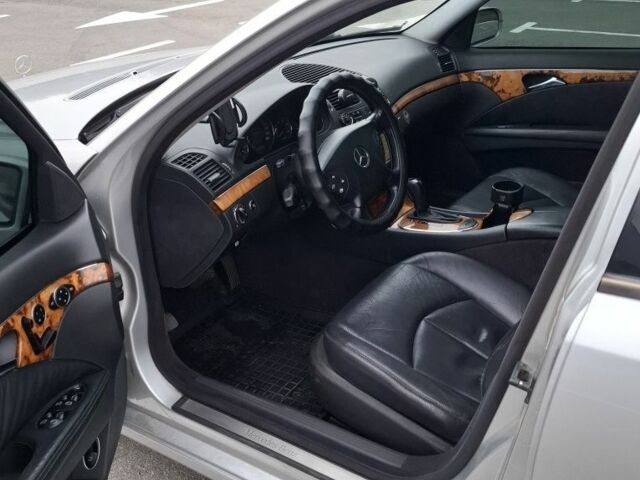 Серый Мерседес Е-Класс, объемом двигателя 2.7 л и пробегом 405 тыс. км за 6500 $, фото 3 на Automoto.ua