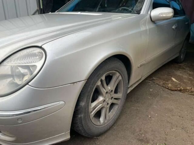 Серый Мерседес Е-Класс, объемом двигателя 2.7 л и пробегом 308 тыс. км за 4100 $, фото 4 на Automoto.ua