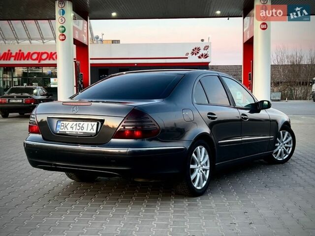 Сірий Мерседес Е-Клас, об'ємом двигуна 2.69 л та пробігом 325 тис. км за 5499 $, фото 10 на Automoto.ua