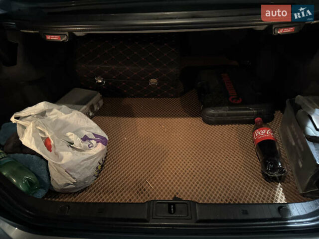 Серый Мерседес Е-Класс, объемом двигателя 2.2 л и пробегом 340 тыс. км за 6300 $, фото 18 на Automoto.ua