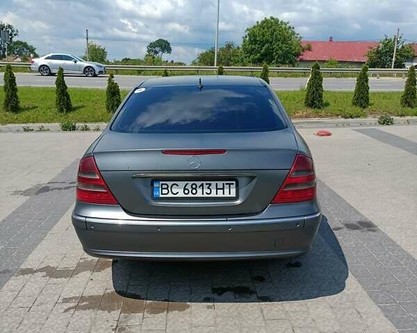 Сірий Мерседес Е-Клас, об'ємом двигуна 2.7 л та пробігом 310 тис. км за 6800 $, фото 9 на Automoto.ua