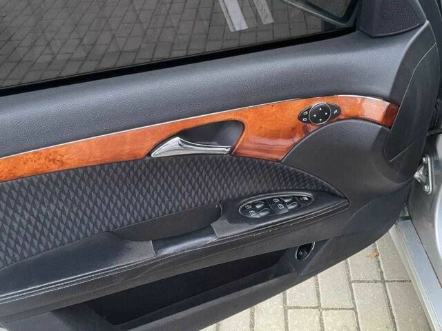 Серый Мерседес Е-Класс, объемом двигателя 2.1 л и пробегом 330 тыс. км за 6200 $, фото 7 на Automoto.ua