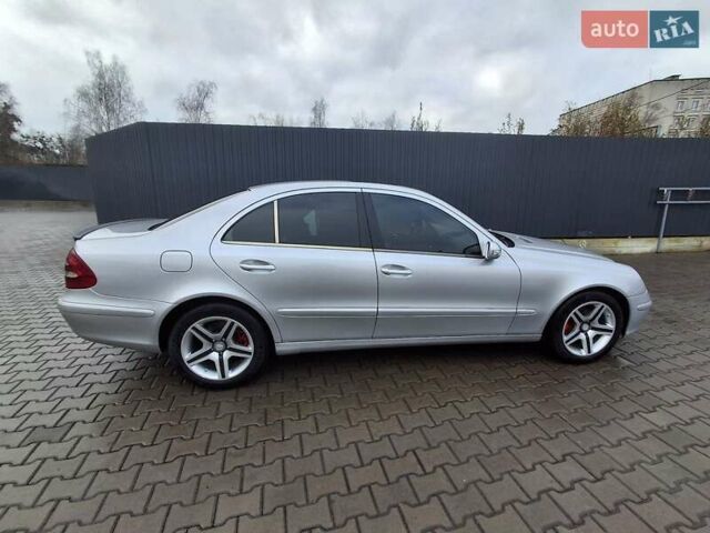 Сірий Мерседес Е-Клас, об'ємом двигуна 2.15 л та пробігом 302 тис. км за 7100 $, фото 5 на Automoto.ua