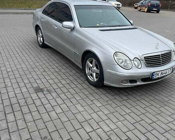 Серый Мерседес Е-Класс, объемом двигателя 2.1 л и пробегом 330 тыс. км за 6200 $, фото 10 на Automoto.ua