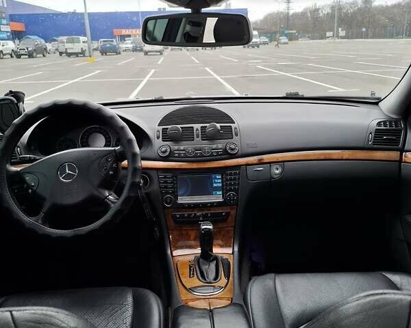 Серый Мерседес Е-Класс, объемом двигателя 2.69 л и пробегом 405 тыс. км за 6500 $, фото 5 на Automoto.ua
