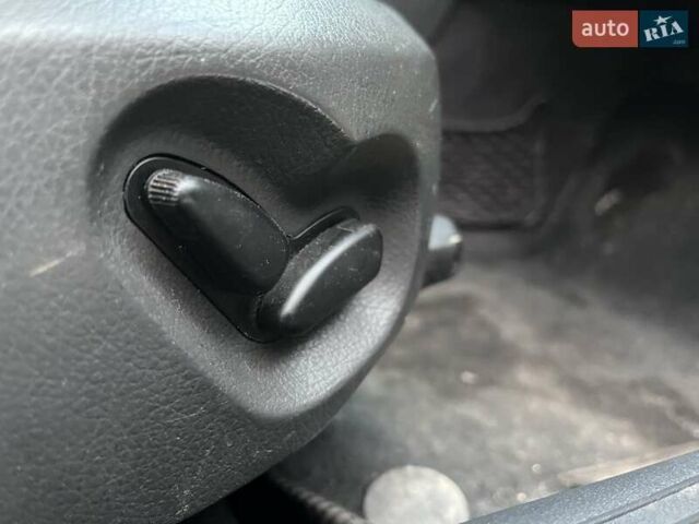 Сірий Мерседес Е-Клас, об'ємом двигуна 2.8 л та пробігом 327 тис. км за 5490 $, фото 20 на Automoto.ua