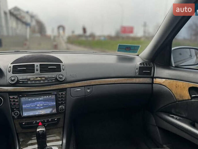 Серый Мерседес Е-Класс, объемом двигателя 2.7 л и пробегом 378 тыс. км за 7500 $, фото 3 на Automoto.ua