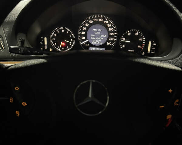 Серый Мерседес Е-Класс, объемом двигателя 2.2 л и пробегом 340 тыс. км за 6300 $, фото 6 на Automoto.ua