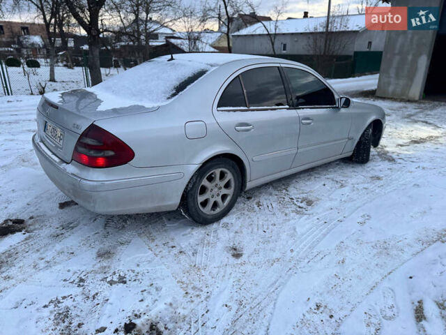 Серый Мерседес Е-Класс, объемом двигателя 2.69 л и пробегом 390 тыс. км за 5700 $, фото 6 на Automoto.ua