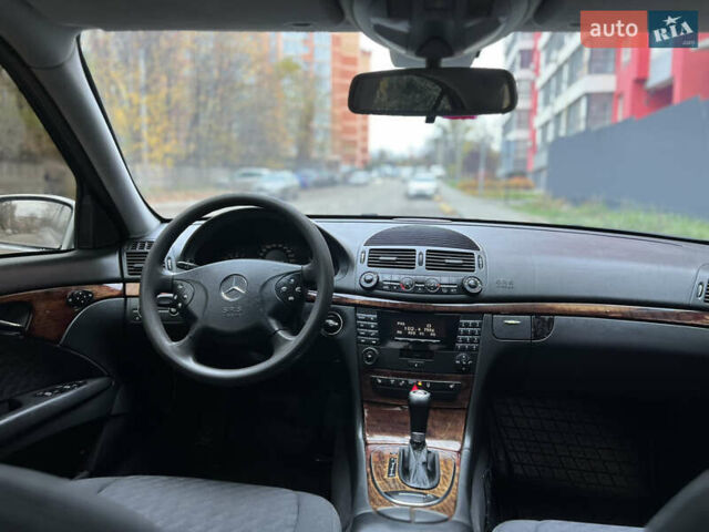 Серый Мерседес Е-Класс, объемом двигателя 2.15 л и пробегом 320 тыс. км за 4999 $, фото 32 на Automoto.ua