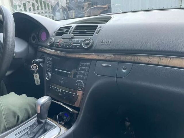 Серый Мерседес Е-Класс, объемом двигателя 2.7 л и пробегом 308 тыс. км за 4100 $, фото 12 на Automoto.ua