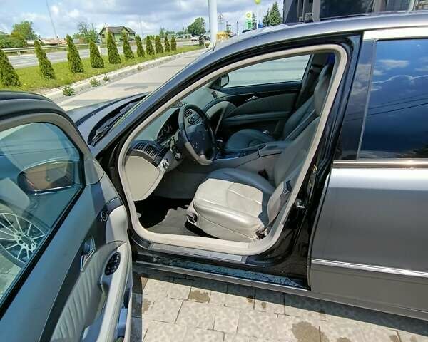 Сірий Мерседес Е-Клас, об'ємом двигуна 2.7 л та пробігом 310 тис. км за 6800 $, фото 15 на Automoto.ua