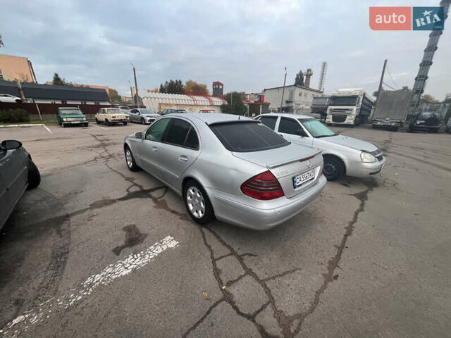 Сірий Мерседес Е-Клас, об'ємом двигуна 2.7 л та пробігом 310 тис. км за 6800 $, фото 2 на Automoto.ua