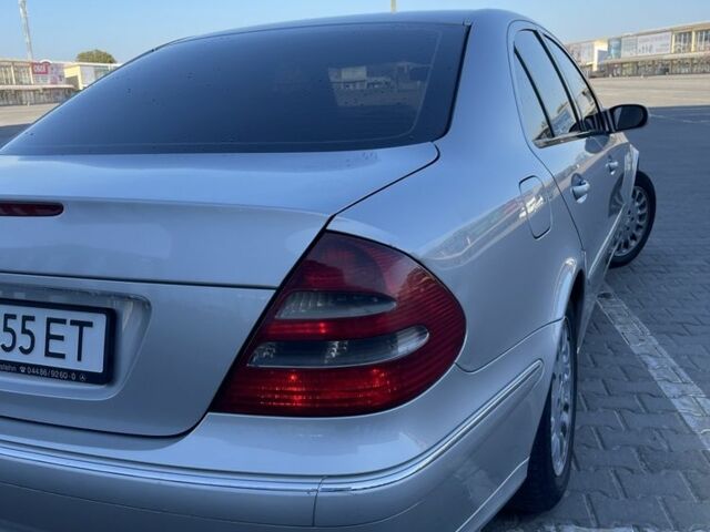 Сірий Мерседес Е-Клас, об'ємом двигуна 2.1 л та пробігом 340 тис. км за 6500 $, фото 10 на Automoto.ua