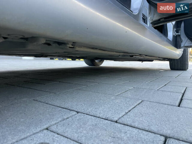 Сірий Мерседес Е-Клас, об'ємом двигуна 2.69 л та пробігом 350 тис. км за 5599 $, фото 14 на Automoto.ua