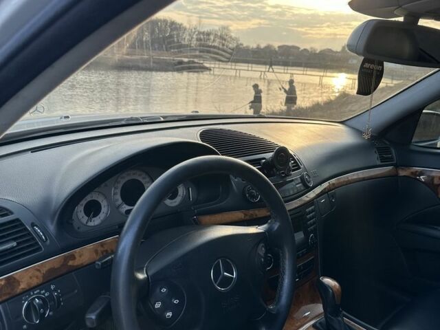 Сірий Мерседес Е-Клас, об'ємом двигуна 2.7 л та пробігом 3 тис. км за 6600 $, фото 7 на Automoto.ua