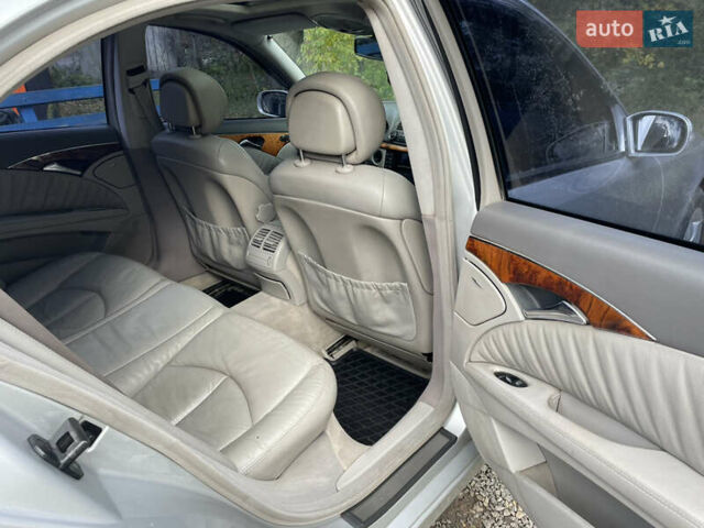 Мерседес Е-Класс 2002 в Остоге на Automoto.ua Серый Мерседес Е-Класс, объемом двигателя 2.15 л и пробегом 377 тыс. км за 4750 $, фото 25 на Automoto.ua