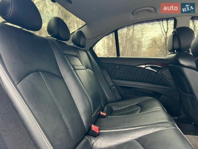 Сірий Мерседес Е-Клас, об'ємом двигуна 2.2 л та пробігом 293 тис. км за 7900 $, фото 34 на Automoto.ua