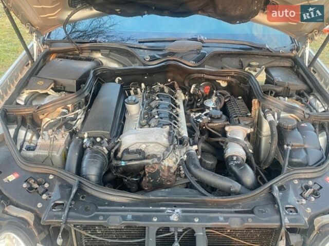 Серый Мерседес Е-Класс, объемом двигателя 2.7 л и пробегом 427 тыс. км за 6000 $, фото 11 на Automoto.ua