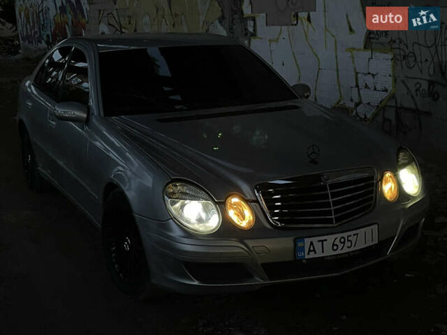 Сірий Мерседес Е-Клас, об'ємом двигуна 2.2 л та пробігом 350 тис. км за 4500 $, фото 3 на Automoto.ua