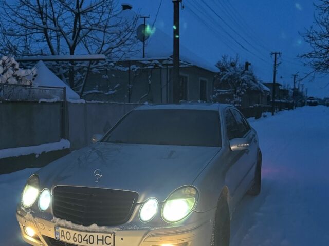 Серый Мерседес Е-Класс, объемом двигателя 2.1 л и пробегом 590 тыс. км за 5700 $, фото 7 на Automoto.ua