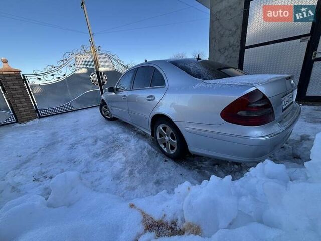 Сірий Мерседес Е-Клас, об'ємом двигуна 2.7 л та пробігом 300 тис. км за 6200 $, фото 5 на Automoto.ua