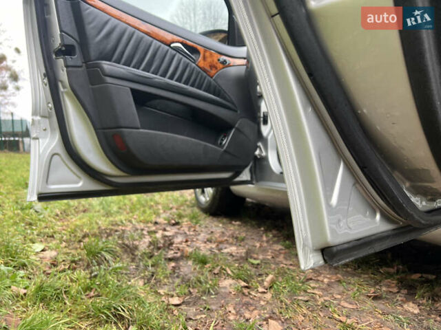 Сірий Мерседес Е-Клас, об'ємом двигуна 2.69 л та пробігом 315 тис. км за 5500 $, фото 46 на Automoto.ua