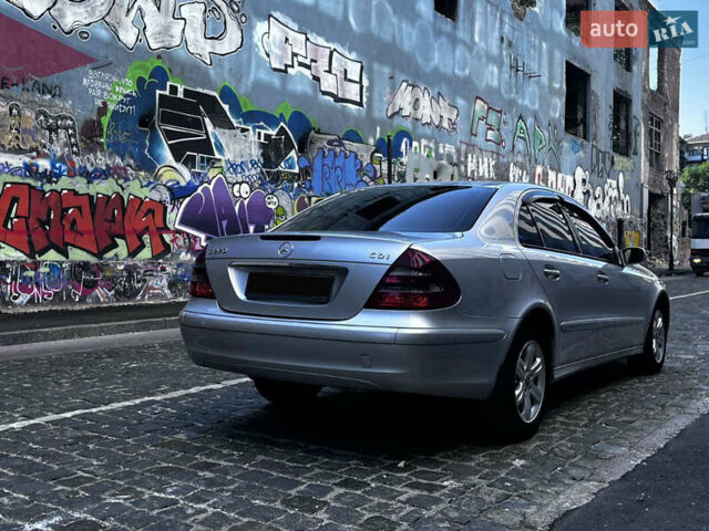 Сірий Мерседес Е-Клас, об'ємом двигуна 2.7 л та пробігом 258 тис. км за 6500 $, фото 11 на Automoto.ua