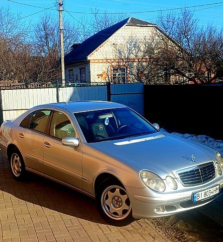 Сірий Мерседес Е-Клас, об'ємом двигуна 2.1 л та пробігом 400 тис. км за 6500 $, фото 2 на Automoto.ua