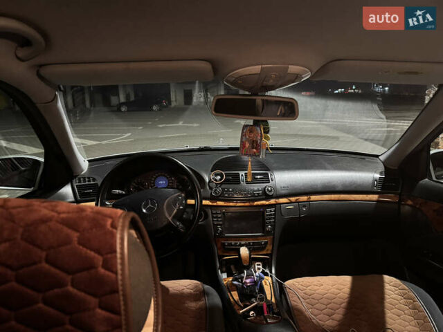 Серый Мерседес Е-Класс, объемом двигателя 2.2 л и пробегом 340 тыс. км за 6300 $, фото 9 на Automoto.ua
