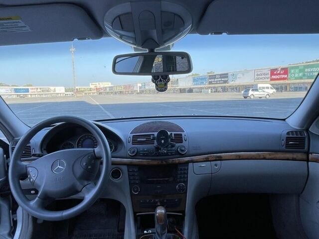 Сірий Мерседес Е-Клас, об'ємом двигуна 2.1 л та пробігом 340 тис. км за 6500 $, фото 18 на Automoto.ua