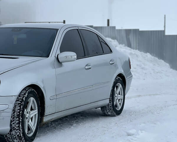 Сірий Мерседес Е-Клас, об'ємом двигуна 2.69 л та пробігом 308 тис. км за 4999 $, фото 7 на Automoto.ua