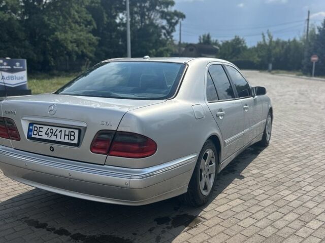 Серый Мерседес Е-Класс, объемом двигателя 2.7 л и пробегом 34 тыс. км за 3000 $, фото 4 на Automoto.ua