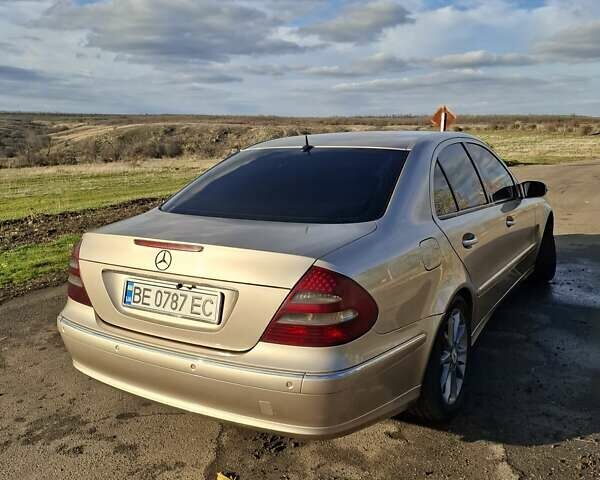 Серый Мерседес Е-Класс, объемом двигателя 2.69 л и пробегом 266 тыс. км за 7500 $, фото 3 на Automoto.ua