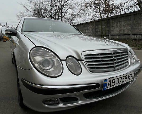 Сірий Мерседес Е-Клас, об'ємом двигуна 2.2 л та пробігом 428 тис. км за 4800 $, фото 8 на Automoto.ua