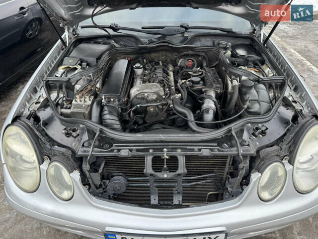 Серый Мерседес Е-Класс, объемом двигателя 2.2 л и пробегом 360 тыс. км за 6000 $, фото 19 на Automoto.ua