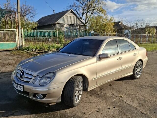 Серый Мерседес Е-Класс, объемом двигателя 2.7 л и пробегом 266 тыс. км за 7500 $, фото 1 на Automoto.ua