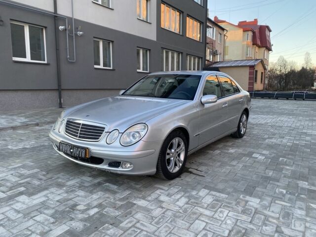 Сірий Мерседес Е-Клас, об'ємом двигуна 2.2 л та пробігом 200 тис. км за 3500 $, фото 2 на Automoto.ua