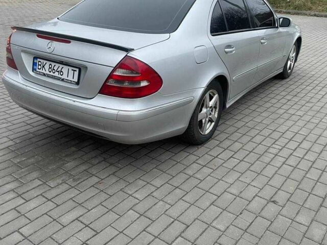 Серый Мерседес Е-Класс, объемом двигателя 2.1 л и пробегом 330 тыс. км за 6200 $, фото 14 на Automoto.ua