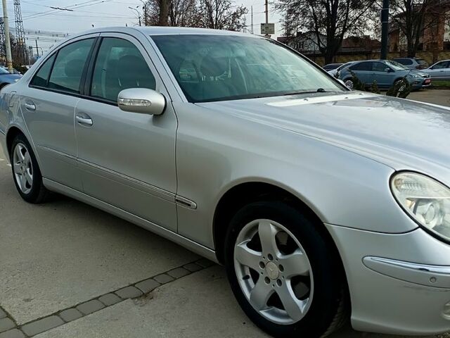 Серый Мерседес Е-Класс, объемом двигателя 2.1 л и пробегом 350 тыс. км за 7600 $, фото 10 на Automoto.ua