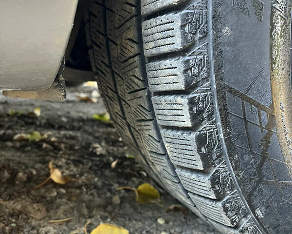 Мерседес Е-Класс 2003 в Черновцах на Automoto.ua Серый Мерседес Е-Класс, объемом двигателя 3.2 л и пробегом 400 тыс. км за 7000 $, фото 76 на Automoto.ua