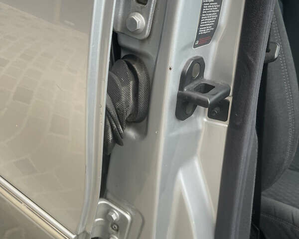 Сірий Мерседес Е-Клас, об'ємом двигуна 1.8 л та пробігом 290 тис. км за 4950 $, фото 38 на Automoto.ua