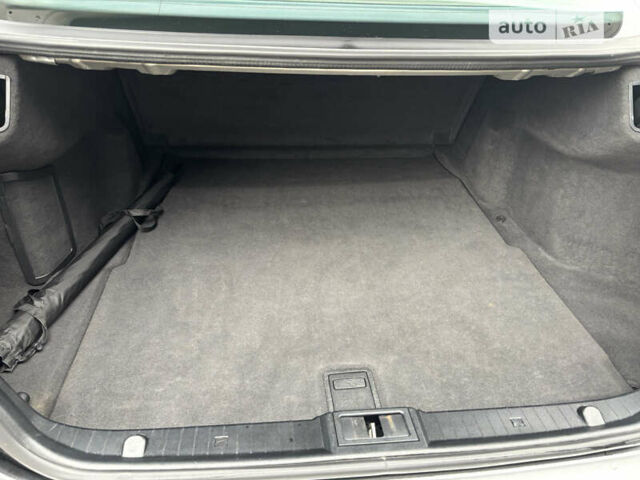 Сірий Мерседес Е-Клас, об'ємом двигуна 2.2 л та пробігом 361 тис. км за 7000 $, фото 12 на Automoto.ua