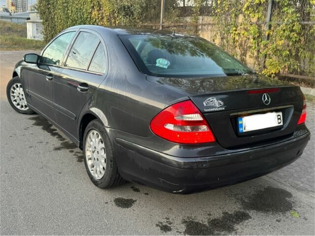 Серый Мерседес Е-Класс, объемом двигателя 1.8 л и пробегом 30 тыс. км за 3850 $, фото 2 на Automoto.ua