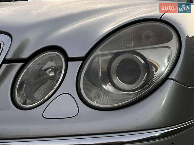 Серый Мерседес Е-Класс, объемом двигателя 3.22 л и пробегом 350 тыс. км за 6999 $, фото 5 на Automoto.ua